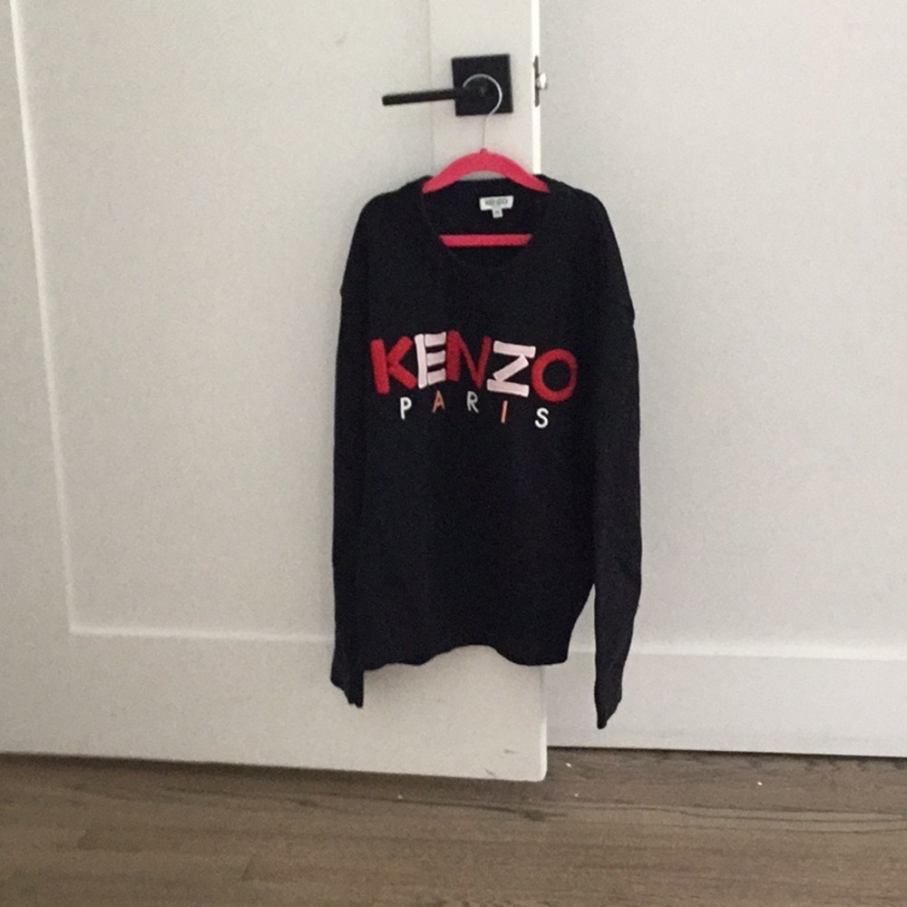 Kenzo women’s medium size logo top black sweater